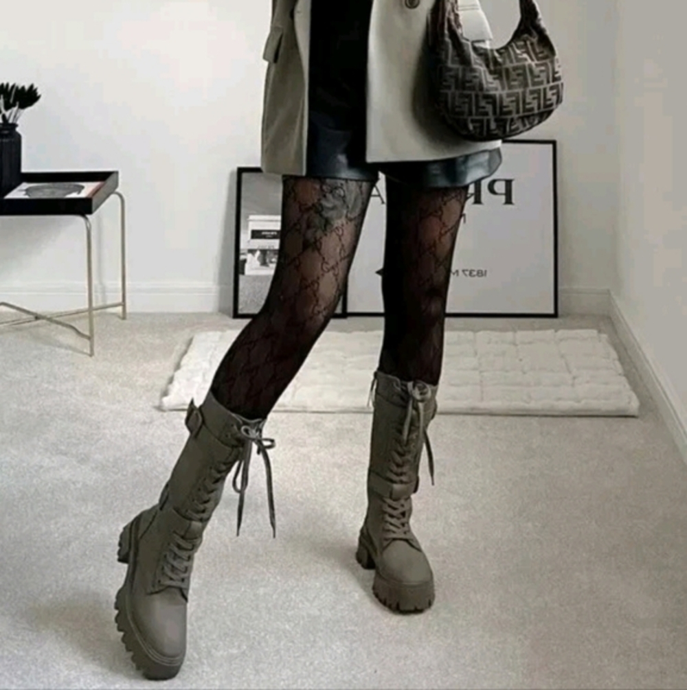 ZARA BLOGGER FAVORITE Green WAXED FINISH lug sole LACED BOOTS EU 38 US 7 NEW
